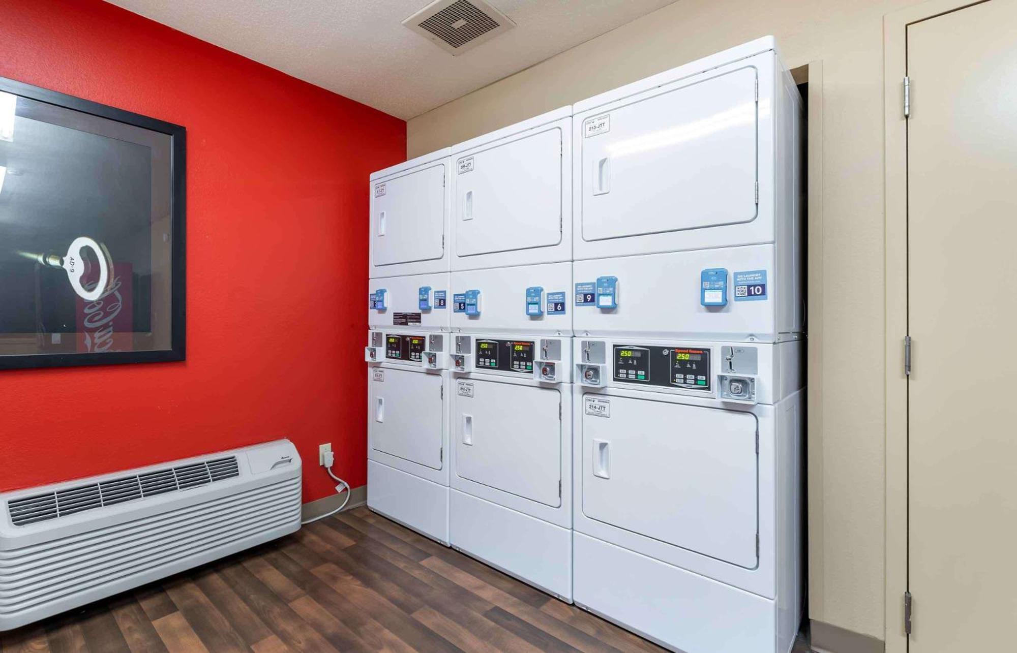 Extended Stay America Select Suites - Des Moines - Urbandale Clive Exteriör bild