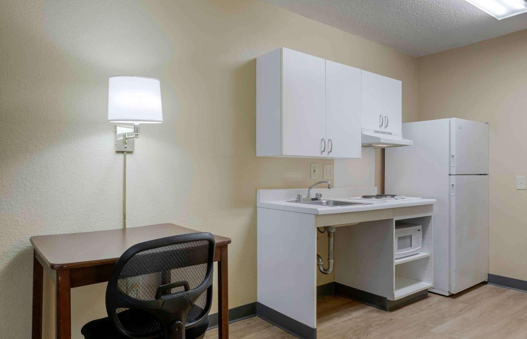 Extended Stay America Select Suites - Des Moines - Urbandale Clive Exteriör bild