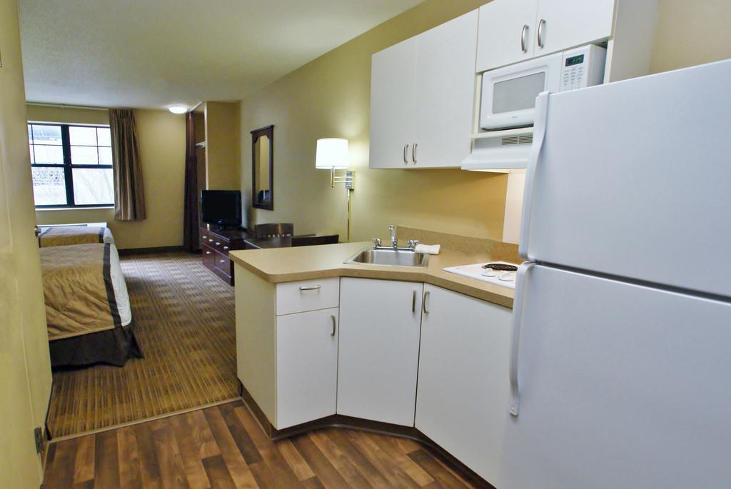 Extended Stay America Select Suites - Des Moines - Urbandale Clive Exteriör bild