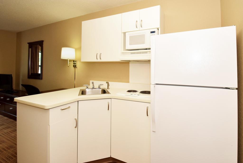 Extended Stay America Select Suites - Des Moines - Urbandale Clive Exteriör bild